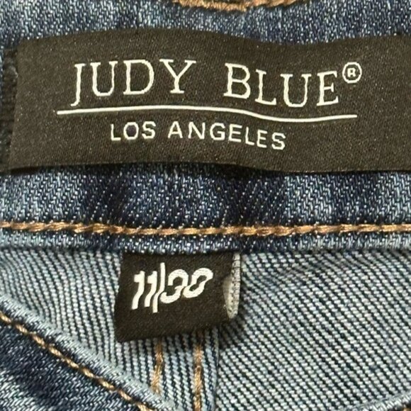 Judy Blue Look at Me Now Wide Leg Crop Blue Jeans. Size 11/30 - Picture 2 of 3